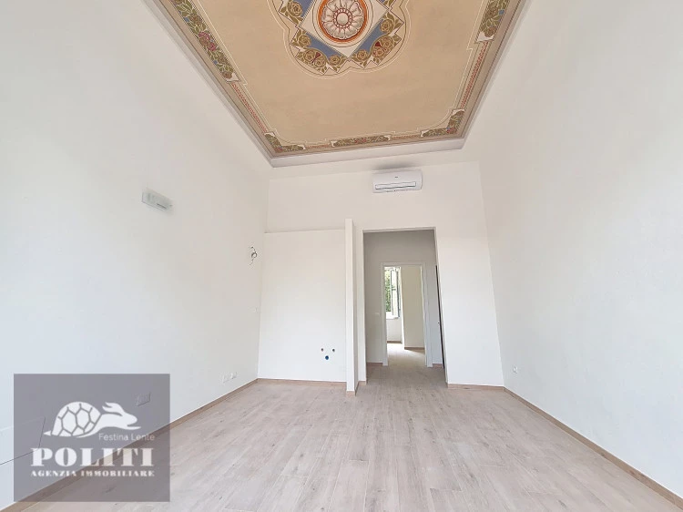 empoli due vani completamente ristrutturati e in pronta consegna affresco con soggiorno