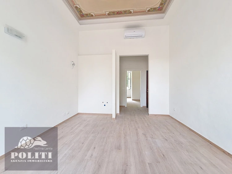 empoli due vani completamente ristrutturati e in pronta consegna affresco con camera