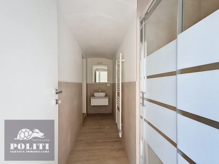due vani empoli zona stazione bagno