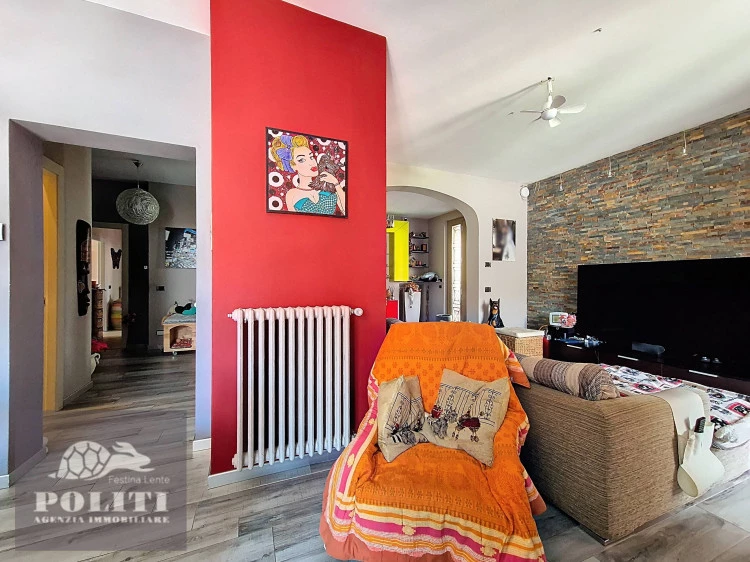Ampio Salone e Zona Living Appartamento Prestigioso con ottime finiture e giardino privato zona centrale residenziale Empoli