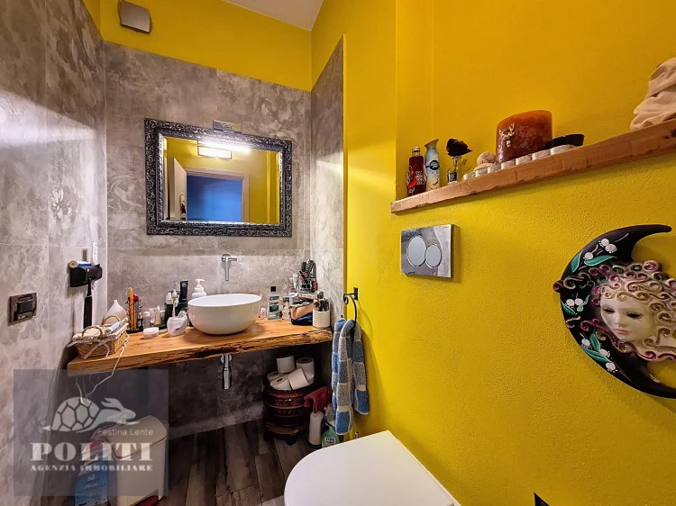 Bagno Appartamento Prestigioso con ottime finiture e giardino privato zona centrale residenziale Empoli
