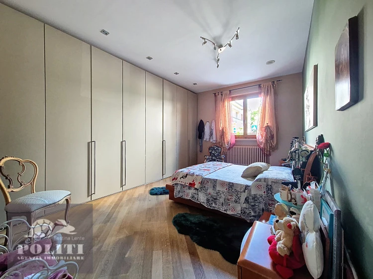Camera da letto Padronale Appartamento Prestigioso con ottime finiture e giardino privato zona centrale residenziale Empoli