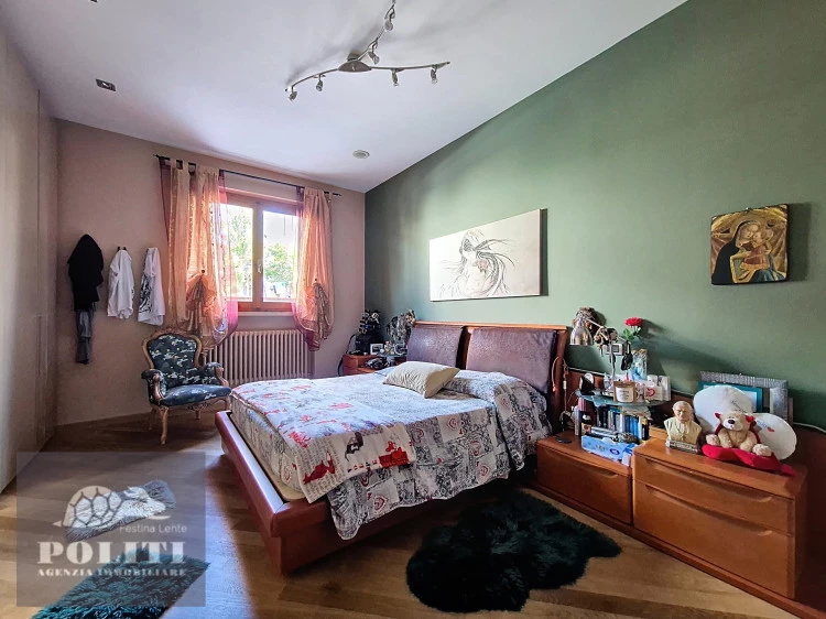 Camera da letto Padronale Appartamento Prestigioso con ottime finiture e giardino privato zona centrale residenziale Empoli