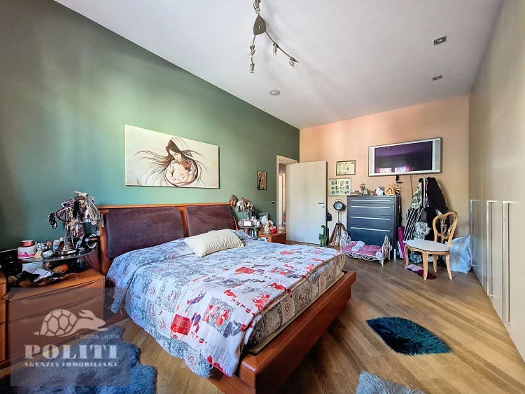 Camera da letto Padronale Appartamento Prestigioso con ottime finiture e giardino privato zona centrale residenziale Empoli