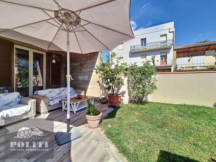 Veranda abitabile Appartamento Prestigioso con ottime finiture e giardino privato zona centrale residenziale Empoli