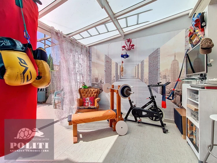 Palestra Privata Appartamento Prestigioso con ottime finiture e giardino privato zona centrale residenziale Empoli