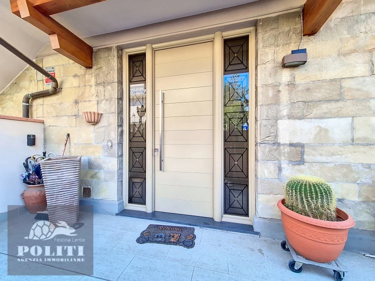 Appartamento Signorile Prestigioso con ottime finiture e giardino privato zona centrale residenziale Empoli