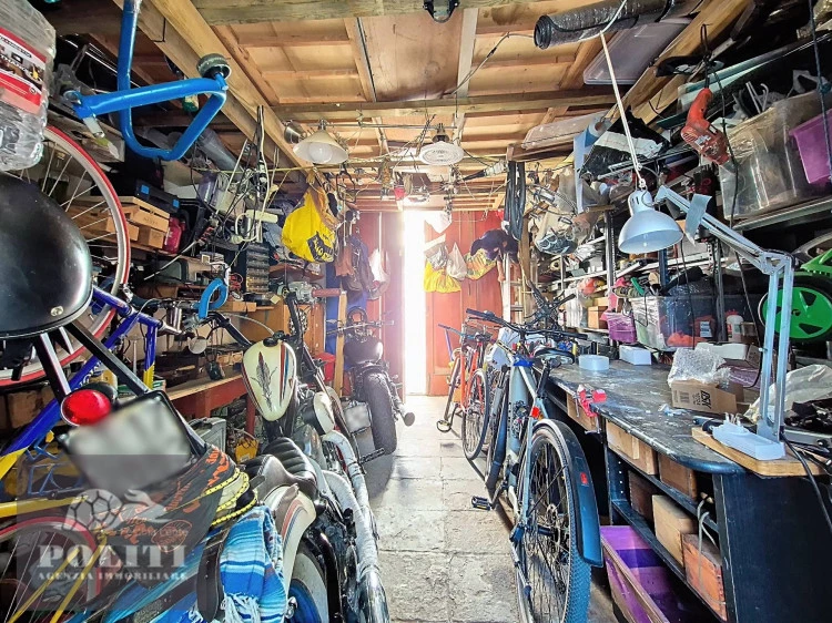 Garage Box Auto Motori Appartamento Prestigioso con ottime finiture e giardino privato zona centrale residenziale Empoli