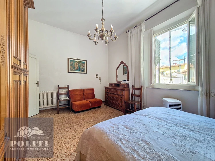 Camera da letto Appartamento spazioso Empoli zona Piazza della Vittoria