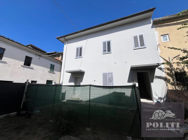 Appartamento nuovo appena ristrutturato 4 vani a Capraia e Limite