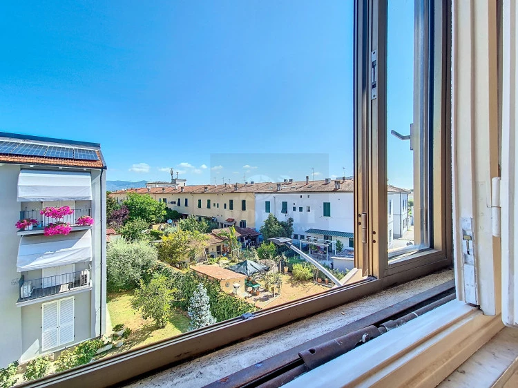 empoli vendita casa di 5 vani piccolo condominio usato