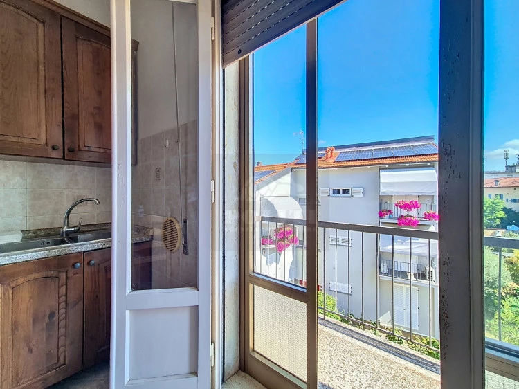 empoli vendita casa di 5 vani piccolo condominio cucina con terrazza