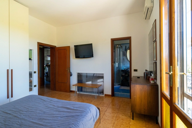 empoli appartamento di 4 vani in vendita con camera padronale e bagno privato