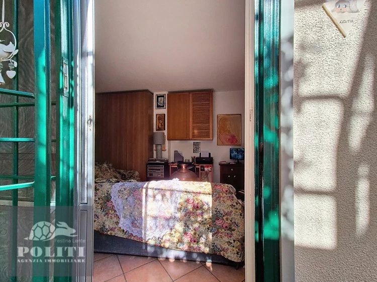 Seminterrato abitabile con camino e cucina Appartamento con Giardino Privato a Empoli