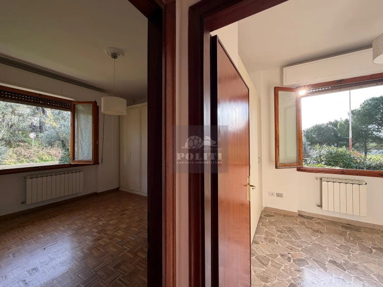 lastra a signa Malmantile 3 vani giardino ristrutturato dal disimpegno