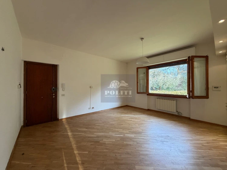 lastra a signa Malmantile 3 vani giardino ristrutturato vista generale