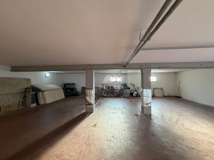 lastra a signa Malmantile 3 vani giardino ristrutturato poto auto