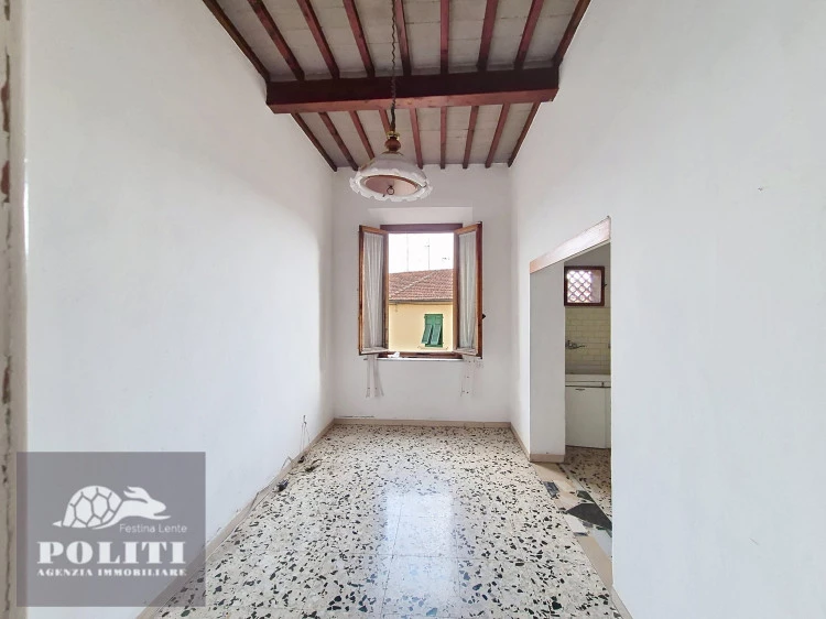 Terratetto con giardino privato libero su quattro lati Capraia e Limite