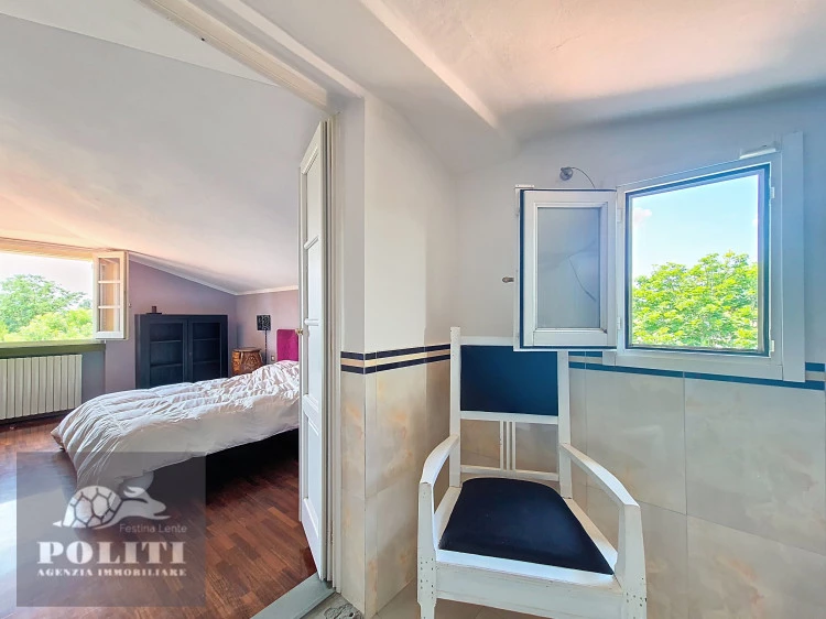 villa signorile libera su quattro lati con ampio giardino privato a Limite Sull'Arno
