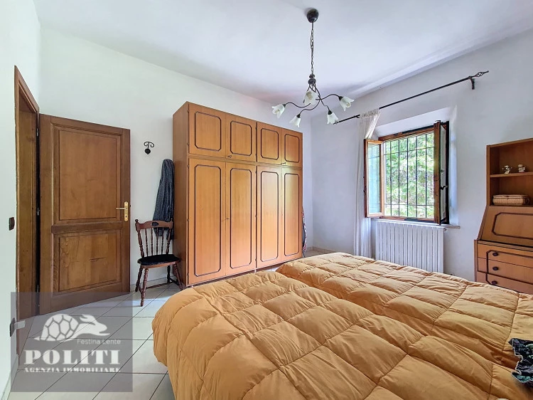 Ampia Camera Appartamento su due piani a Montelupo Fiorentino con ampio giardino