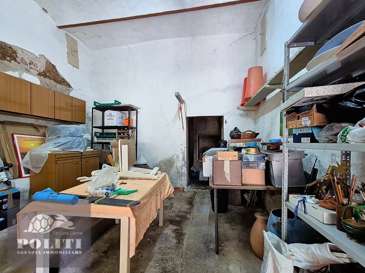 Cantina abitabile Appartamento su due piani a Montelupo Fiorentino zona Superstrada FI-PI-LI con ampio giardino