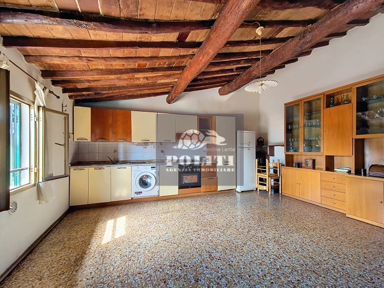 Trilocale ottima zona residenziale di Empoli con doppia camera matrimoniale