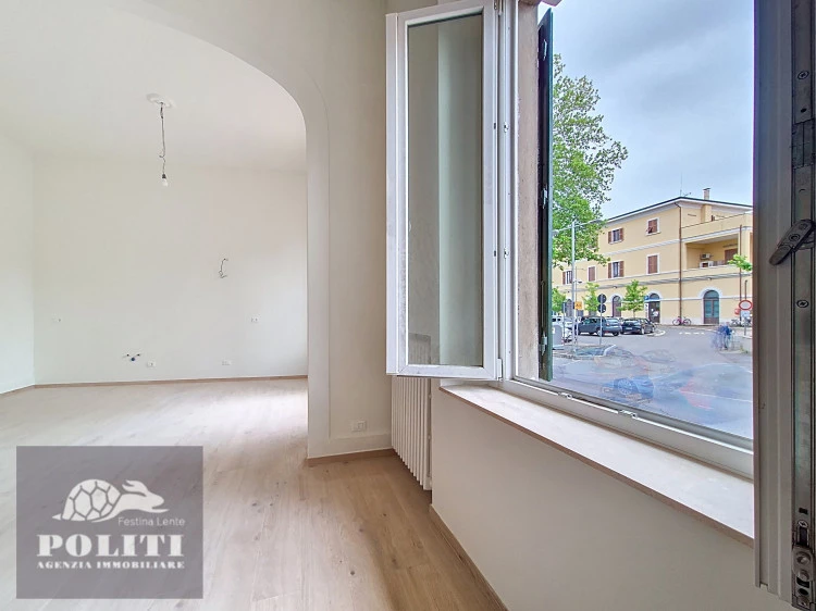 luminoso open space casa cinque vani Empoli zona stazione