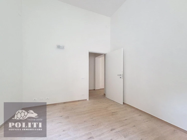 camera con vista su giardino appartamento Empoli a due passi dalla stazione