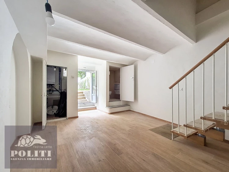 ampia taverna open space appartamento Empoli a due passi dalla stazione