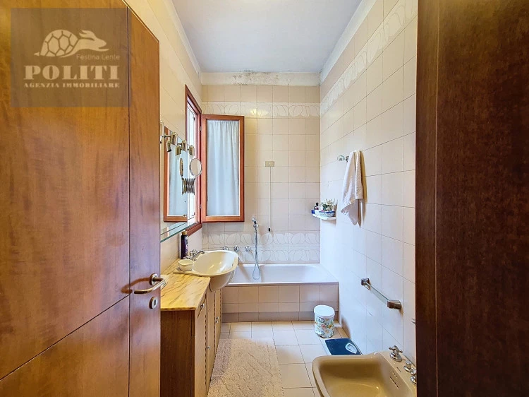 empoli avane terratertto in vendita bagno politimmobiliare