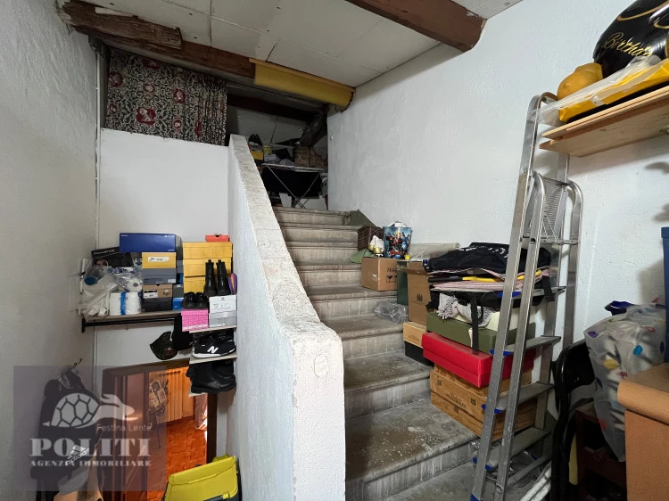 Appartamento signorile in ottima zona Castelfiorentino con giardino privato e posto auto
