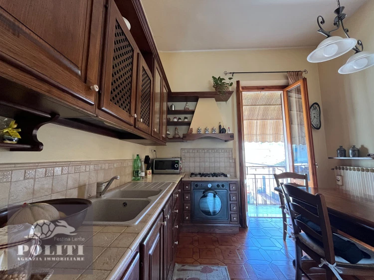 Appartamento signorile in ottima zona Castelfiorentino con giardino privato e posto auto