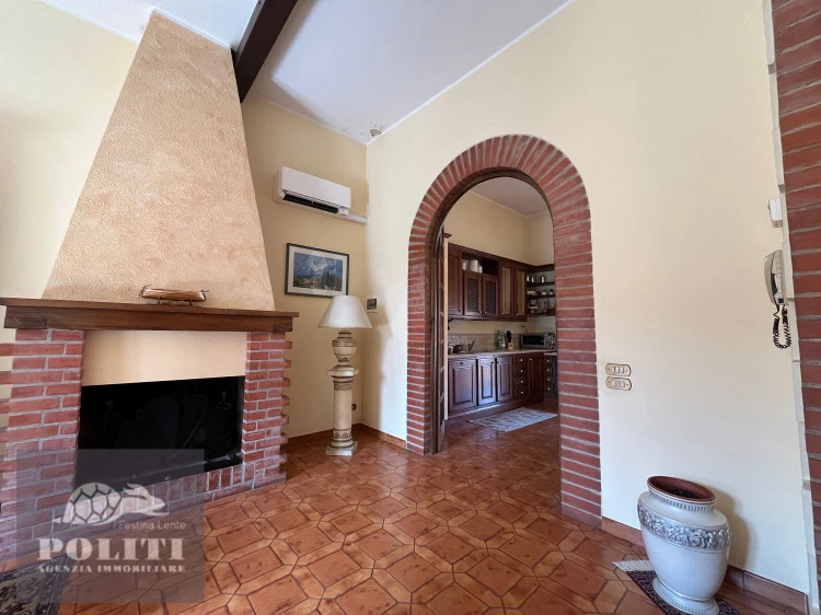 Appartamento signorile in ottima zona Castelfiorentino con giardino privato e posto auto