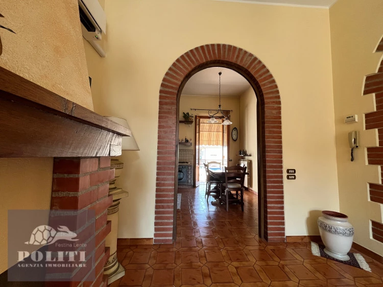 Appartamento signorile in ottima zona Castelfiorentino con giardino privato e posto auto