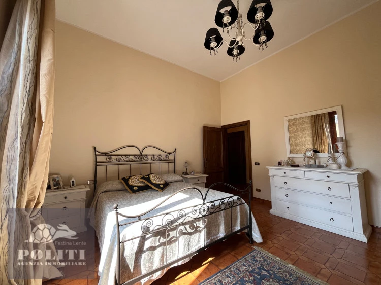 Appartamento signorile in ottima zona Castelfiorentino con giardino privato e posto auto