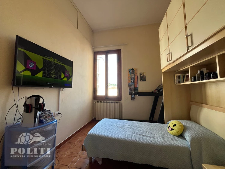 Appartamento signorile in ottima zona Castelfiorentino con giardino privato e posto auto