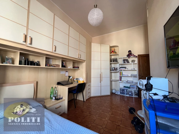 Appartamento signorile in ottima zona Castelfiorentino con giardino privato e posto auto
