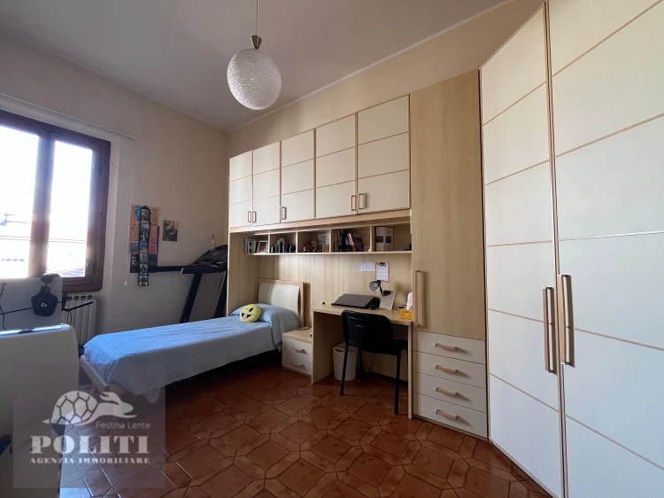 Appartamento signorile in ottima zona Castelfiorentino con giardino privato e posto auto