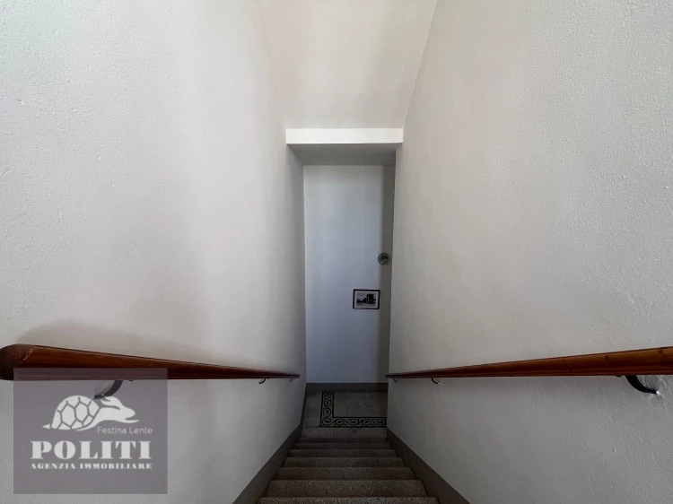 Appartamento signorile in ottima zona Castelfiorentino con giardino privato e posto auto