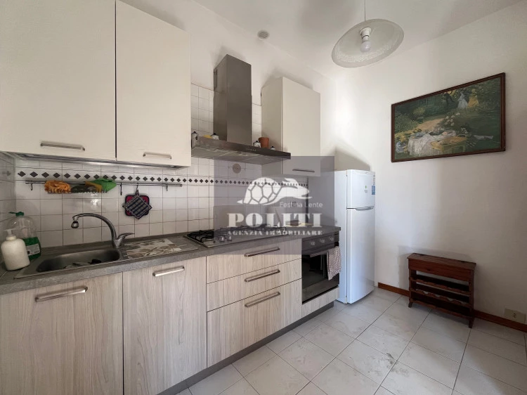 Cucina con Sala Da Pranzo separate 5 Vani Spazioso e Luminoso in Ottima Zona Residenziale a Empoli