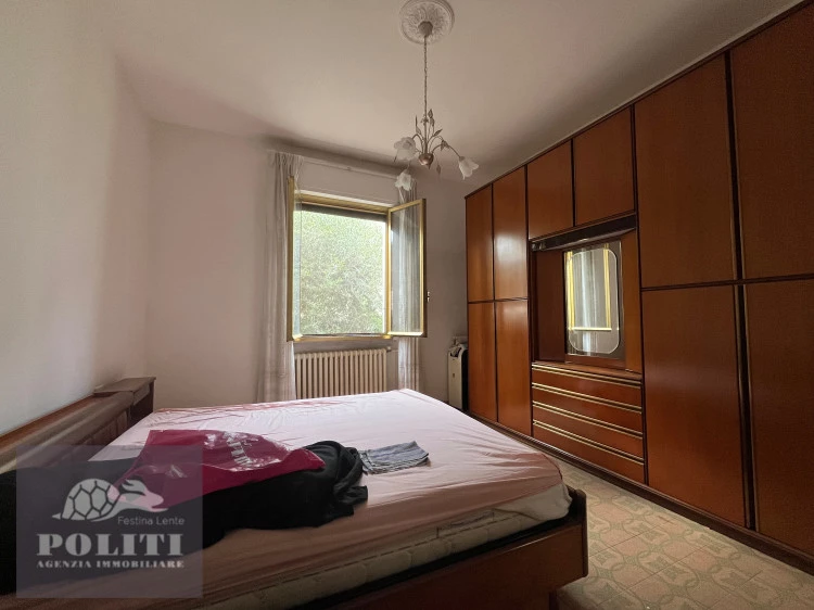 Camera da letto spaziosa Terratetto a due passi da Montelupo Fiorentino con giardino privato