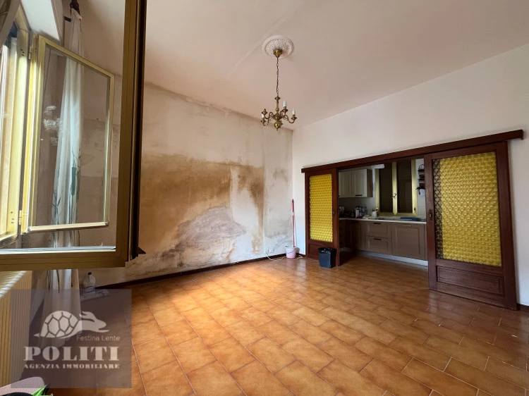 Ampia Sala da Pranzo Terratetto a due passi da Montelupo Fiorentino con giardino privato