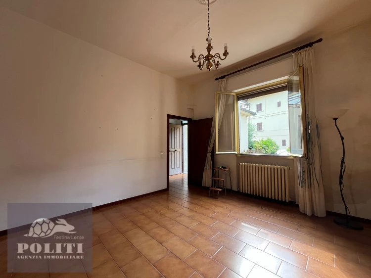 Ampia Sala da Pranzo Terratetto a due passi da Montelupo Fiorentino con giardino privato
