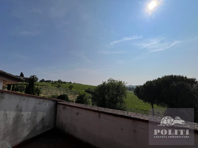 Camera con terrazzo con vista Lussuosa Villa Bifamiliare Cerreto Guidi con giardino privato con vista sulle colline toscane