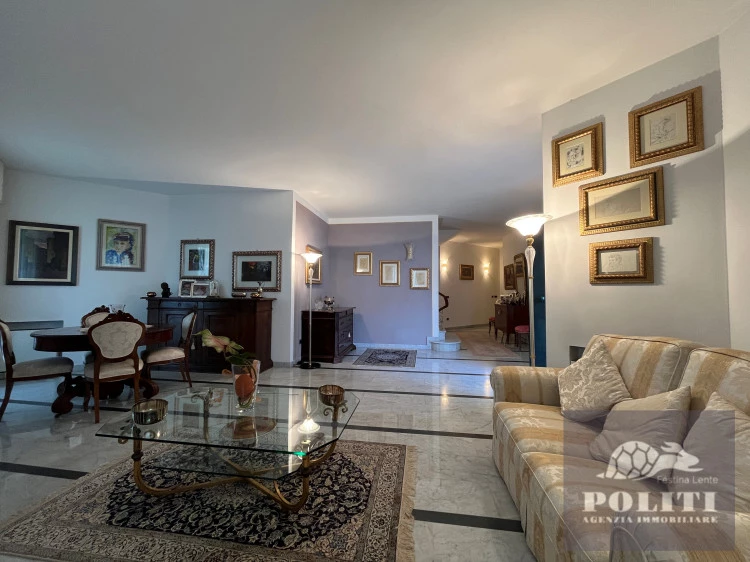 Ampio salone Lussuosa Villa Bifamiliare Cerreto Guidi con giardino privato con vista sulle colline toscane