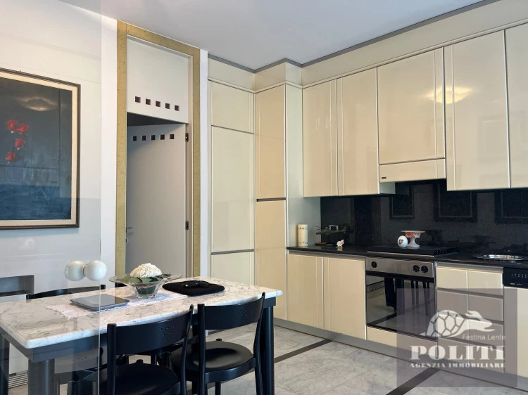 Cucina abitabile Lussuosa Villa Bifamiliare Cerreto Guidi con giardino privato con vista sulle colline toscane