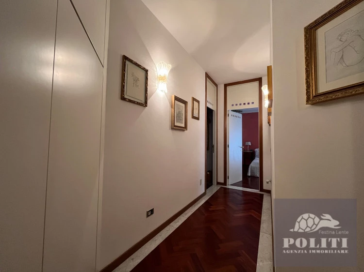 Lussuosa Villa Bifamiliare Cerreto Guidi con giardino privato con vista sulle colline toscane
