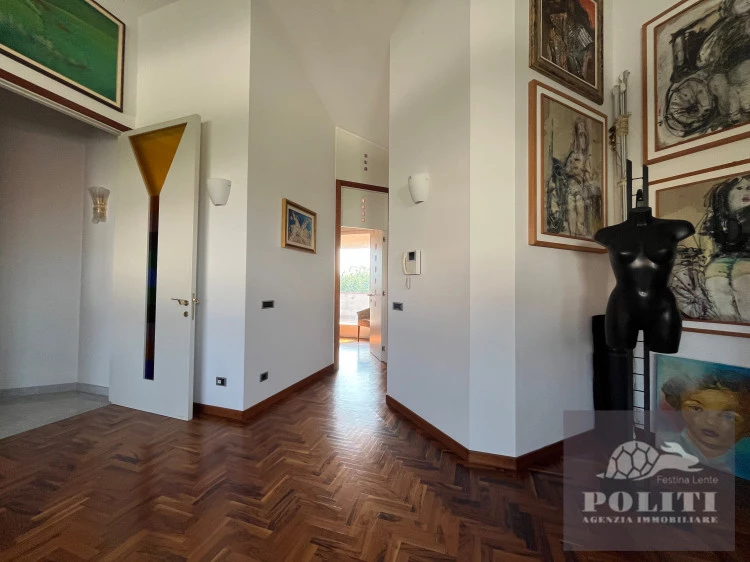 Mansarda abitabile Lussuosa Villa Bifamiliare Cerreto Guidi con giardino privato con vista sulle colline toscane