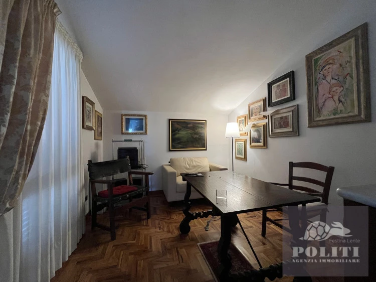 Studio pregiato vista Lussuosa Villa Bifamiliare Cerreto Guidi con giardino privato con vista sulle colline toscane
