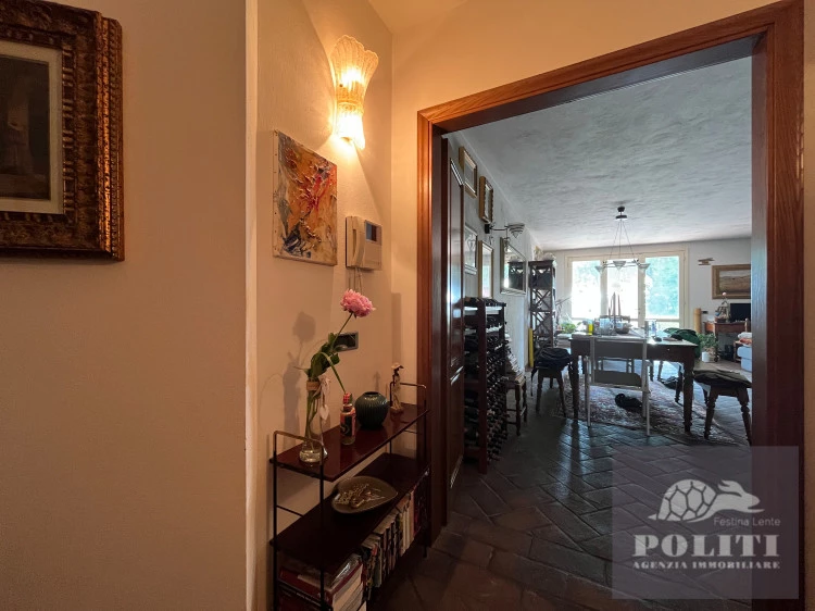 Ampia Taverna abitabile Lussuosa Villa Bifamiliare Cerreto Guidi con giardino privato con vista sulle colline toscane